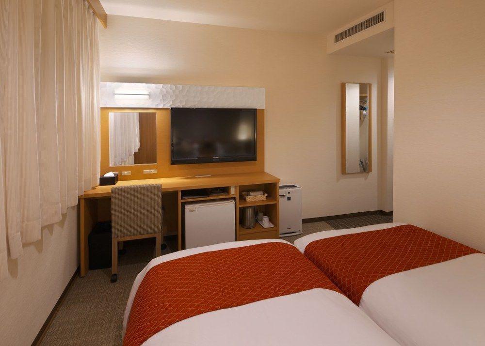 Via Inn Himeji Bagian luar foto