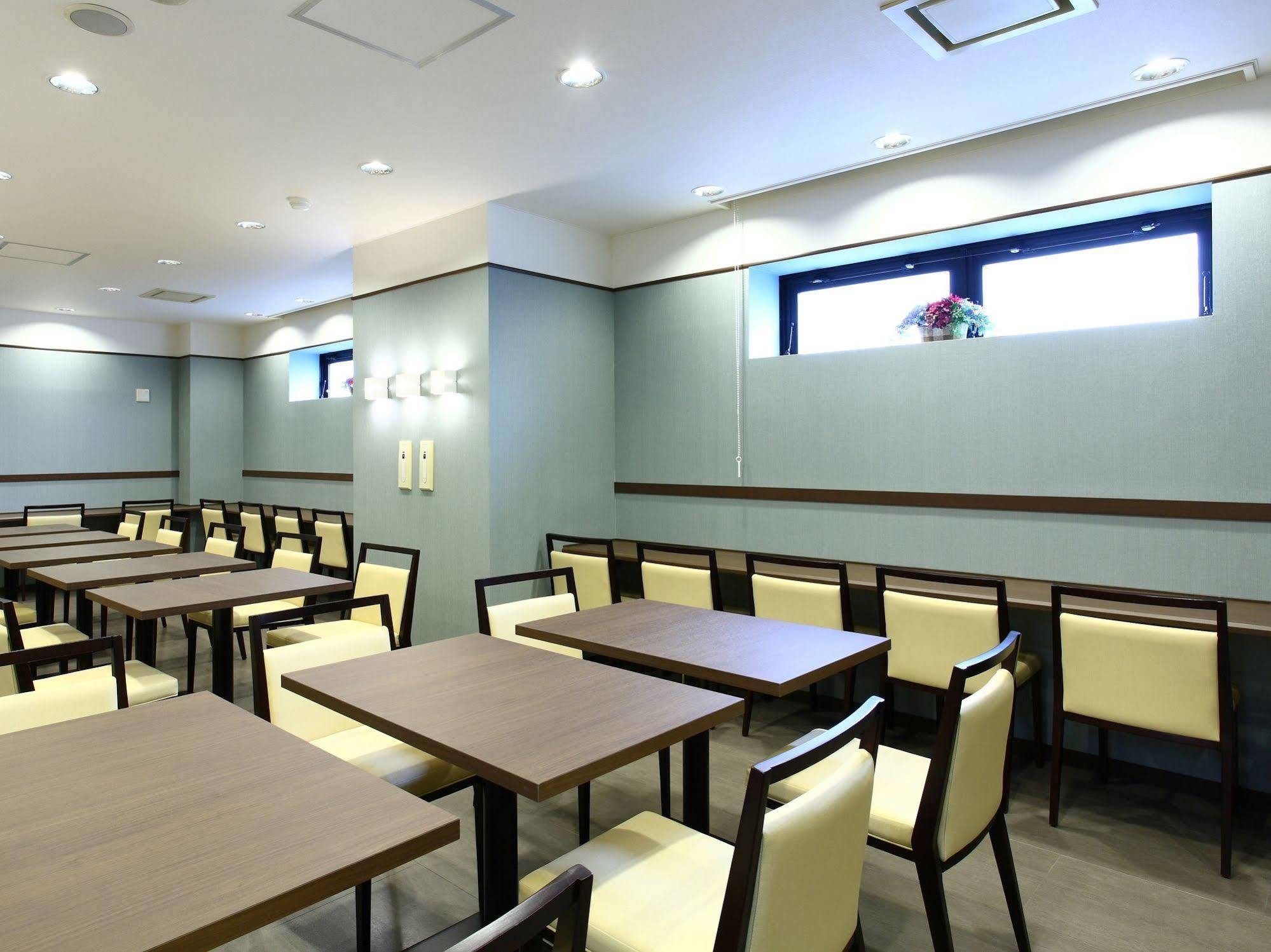 Via Inn Himeji Bagian luar foto